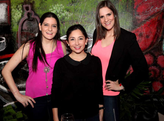 Noche de fiesta en Rojo