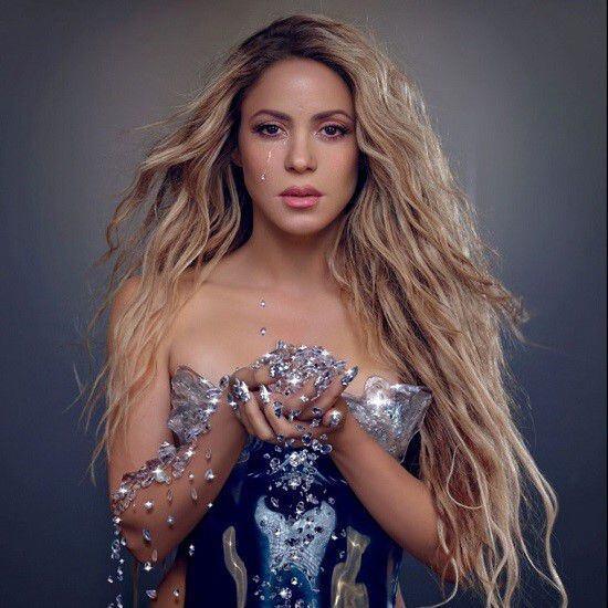 “Me gusta la cultura pop cuando intenta empoderar a las mujeres sin privar a los hombres de su posibilidad de ser hombres, de proteger y proveer también”, mencionó.