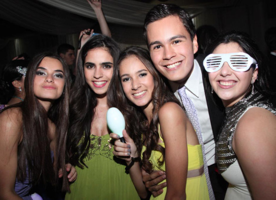 La prom de la Escuela Americana