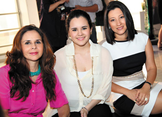 La nueva fragancia femenina de Oscar de la Renta