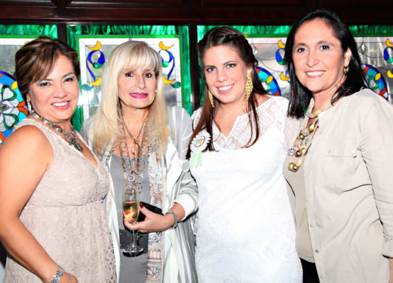 Baby shower para Rebecca Agurcia