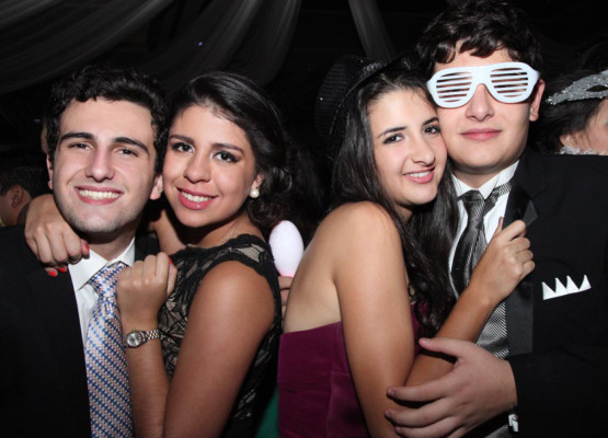 La prom de la Escuela Americana
