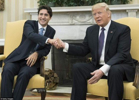 Ivanka asiste en la mesa redonda junto al primer ministro de Canadá