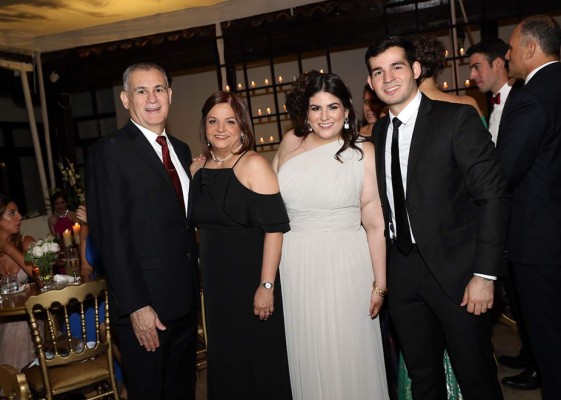 La boda de Andrea Vásquez y Matthew Landes