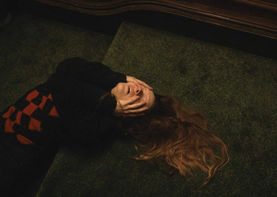 Saint Maud (2019)<br/>Maud es una enfermera cristiana con grandes traumas en su pasado. Cuando empieza a cuidar a una ex bailarina enferma de cáncer su poderosa fe la empuja a salvar el alma de esta mujer… sin importar el coste. <br/>