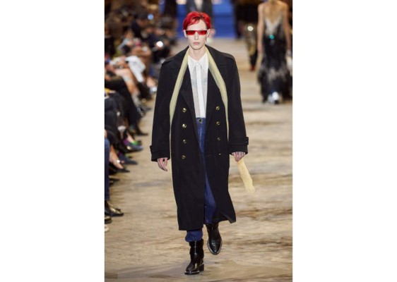 Los vampiros se apoderan de la colección SS22 de Louis Vuitton