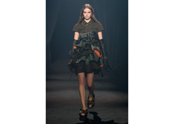 Sacai.
