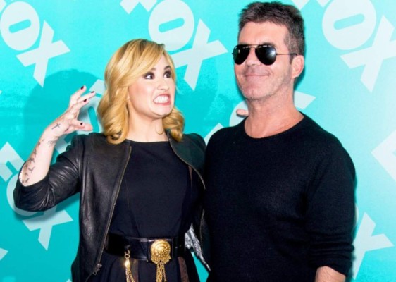 Volviendo a la TV<br/> En mayo de 2012 se unió al cast de The X-Factor junto al productor Simon Cowell, programa en el que participó por dos temporadas antes de dedicarse por completo a su música. Asimismo, durante esta época, fue parte de Glee por cuatro episodios interpretando a Dani, el nuevo interés romántico de Santana.<br/>