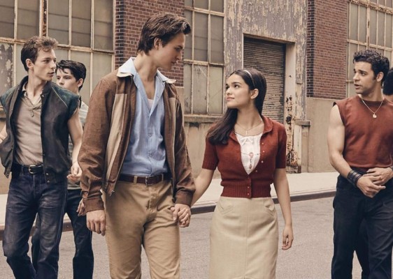 West Side Story (16 de diciembre)<br/> Uno de los musicales más clásicos de la cultura popular vuelve a la pantalla grande de la mano del visionario Steven Spielberg y con la actuación protagónica de Ansel Elgort. El espectáculo sitúa la acción en el Upper West Side neoyorquino de mediados de los 50 y explora la rivalidad entre dos bandas: los Jets y los Sharks. Un Romeo y Julieta moderno. <br/>