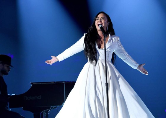 Grammy 2020<br/> El 2020 fue un año de oportunidades para Demi. Estrenó dos canciones, “I Love Me” y “Anyone”, y brindó una presentación tan espectacular como emotiva durante la ceremonia de los Grammy. Para cerrar con broche de oro, fue quien interpretó el Himno Nacional durante la apertura del Super Bowl. <br/>