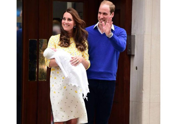 Kate y William presentan a su hija