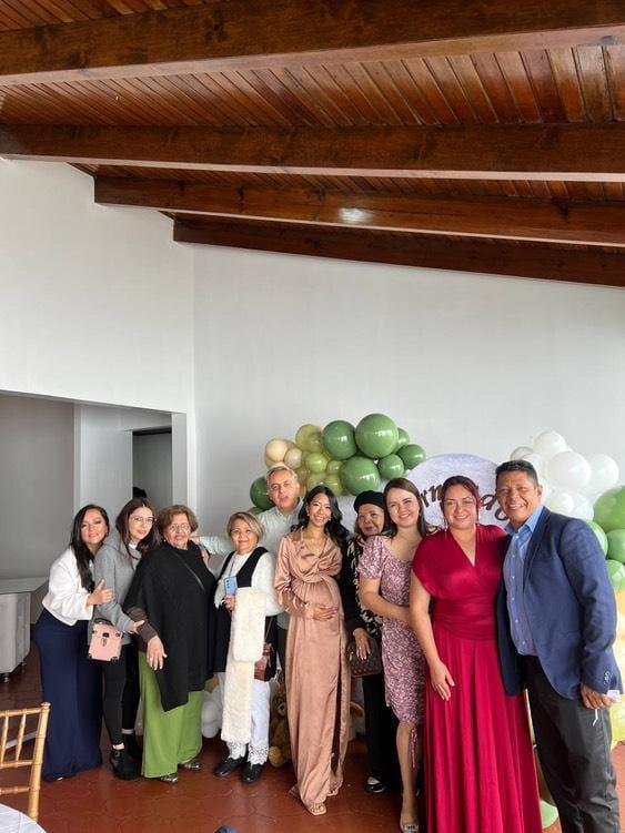 Susan Hernández, Ollie Rivera, Martha Rivera, Blanca Recinos, Fernando Santos, Andrea Ávila, Olmeda Rivera, Gabriela Mejía, Sandra España y Héctor Ávila