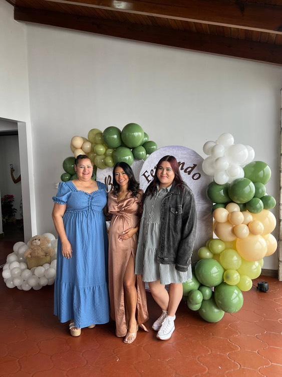 Maira Coca, Andrea Ávila y Dayana Coca