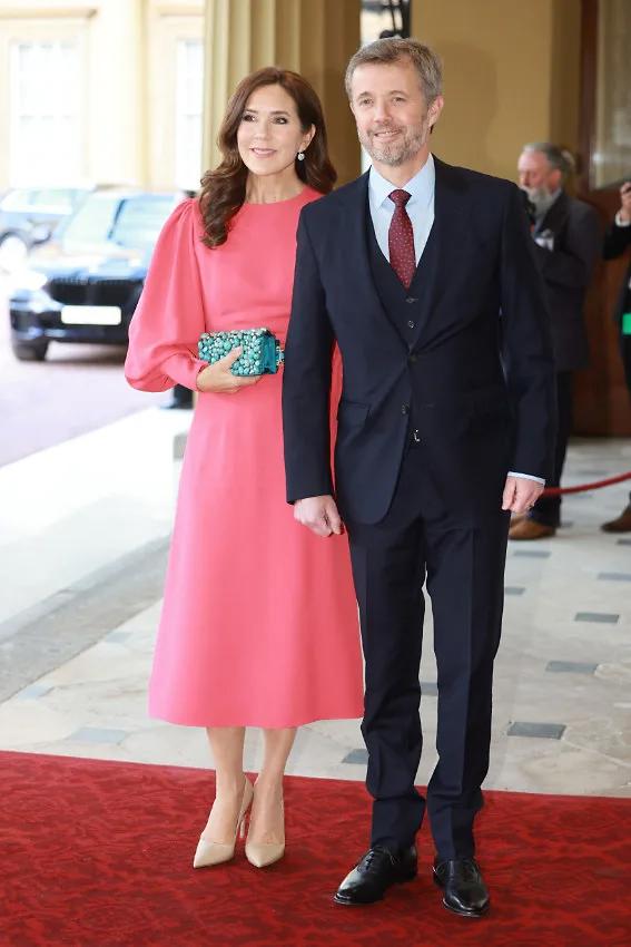 Royals invitados a la coronación de Carlos III celebran en Buckingham