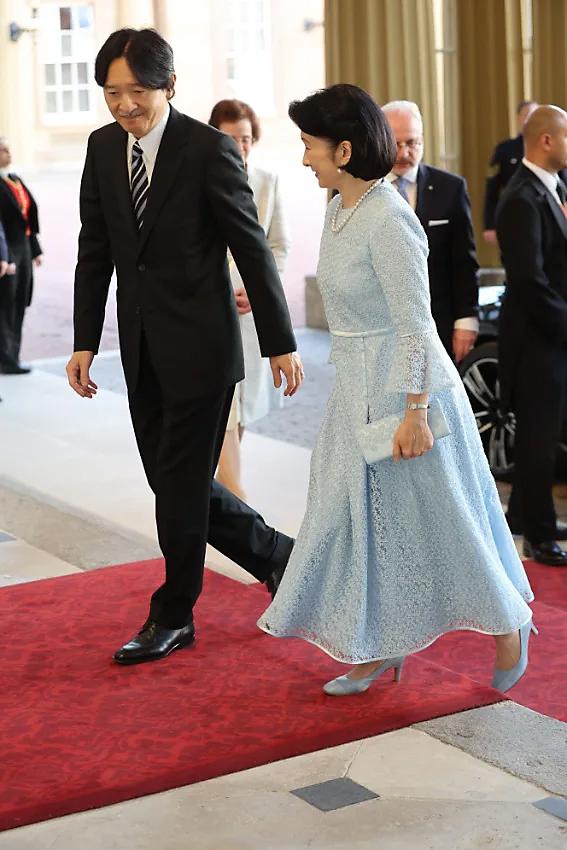 Royals invitados a la coronación de Carlos III celebran en Buckingham