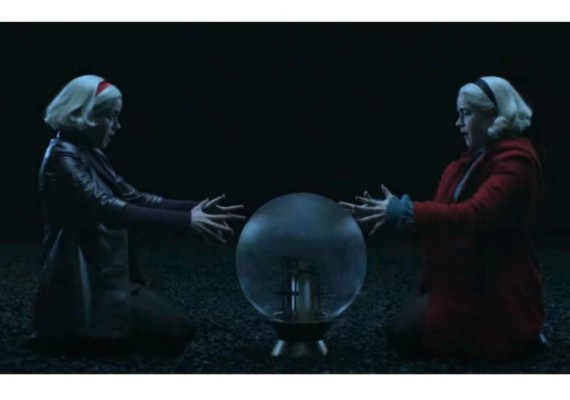 El mundo oculto de Sabrina (4ta Temporada)<br/>Porque sus seguidores lo pidieron, en la noche de Año Nuevo llega a Netflix la cuarta temporada de las aventuras oscuras de esta intrépida bruja la cual seguirá siendo acortejada por Eric. ¿Será que logrará conquistarla de nuevo?<br/>