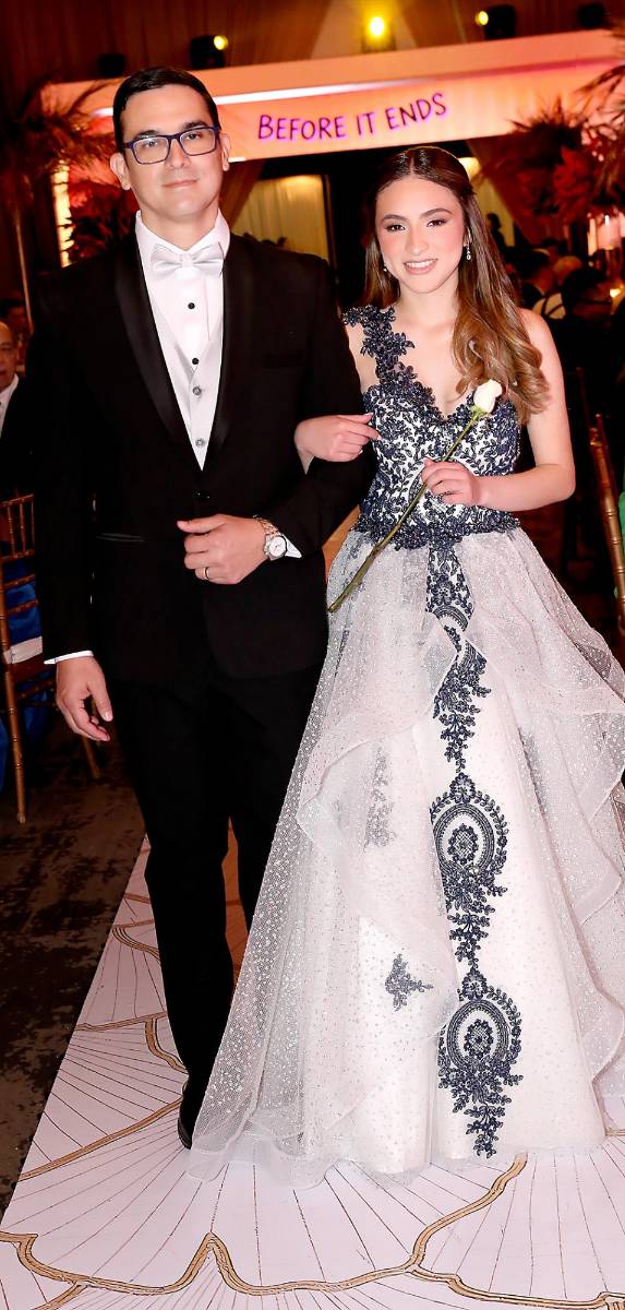 Leslie Paredes y su padre Guillermo Paredes. 
