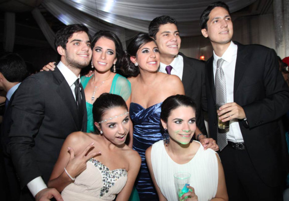 La prom de la Escuela Americana
