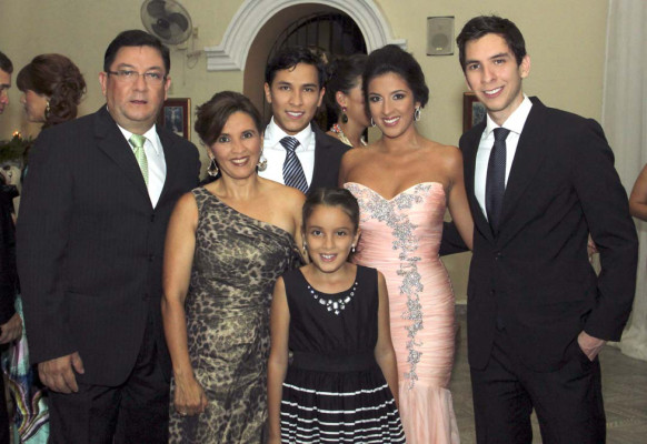 La boda de Neto Lázarus y Elisa Welchez