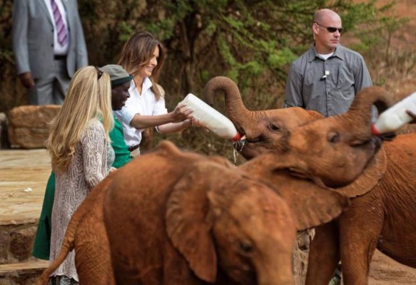 Los looks de Melania Trump en África