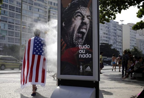 Mordisco de Suárez resucita en Copacabana