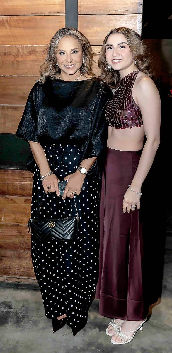 Wanda Mainardi y su hija Wanda. 