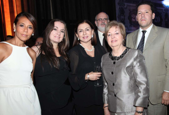 Banco Atlántida continua celebrando