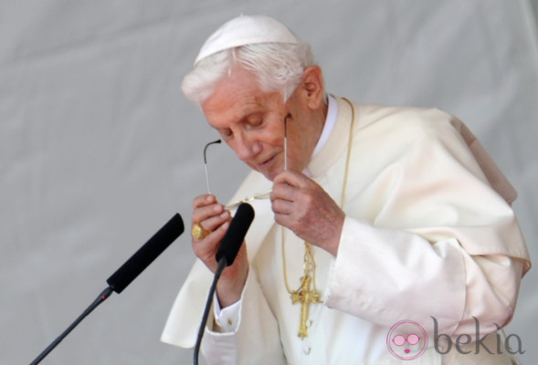 Papa Benedicto XVI anuncia que renunciará
