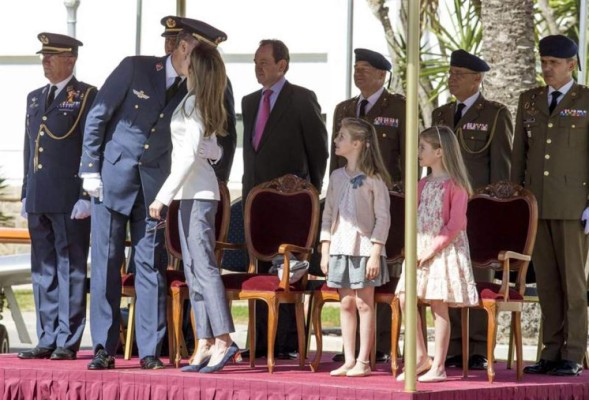 El debut de Leonor y Sofía de España