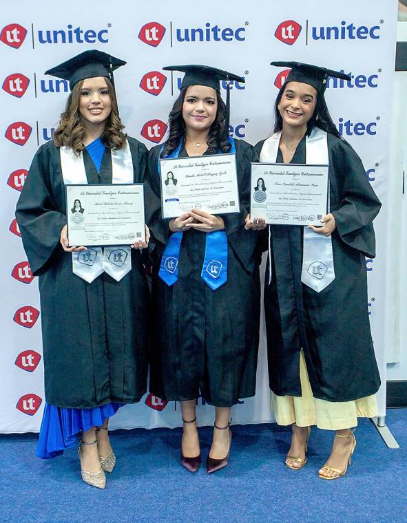 UNITEC campus San Pedro Sula gradúa 177 profesionales