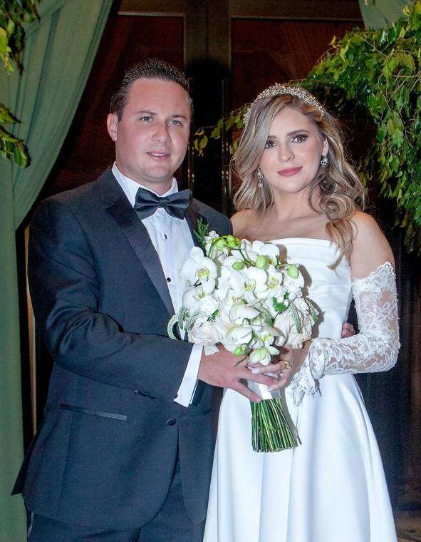 La elegante fiesta nupcial de Dalton Barrosse y Annie Núñez
