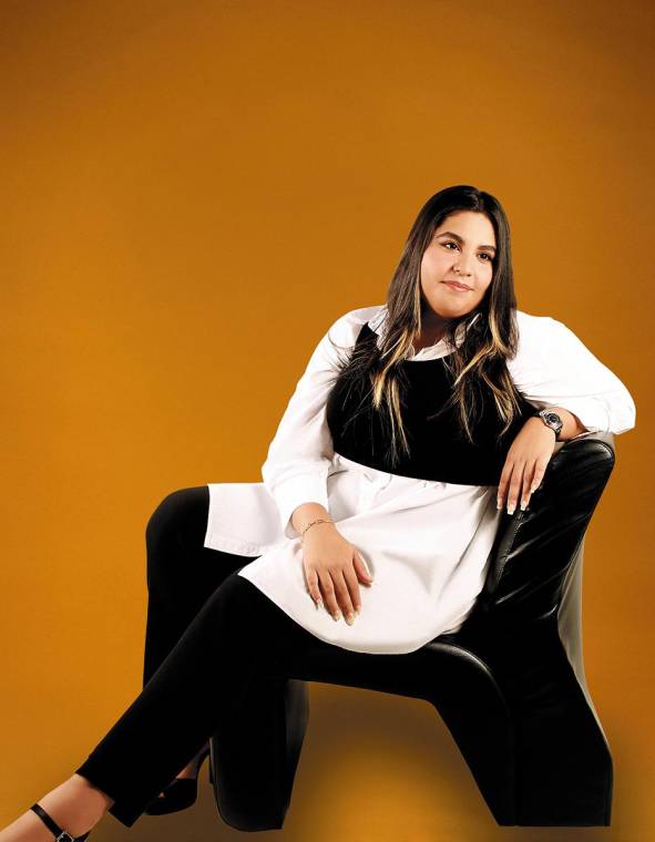 Hanna Flores presenta “Andrómeda”