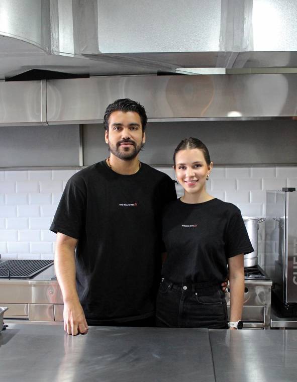 THE SOUL CHKN CLUB: El pollo frito que te Lleva de viaje