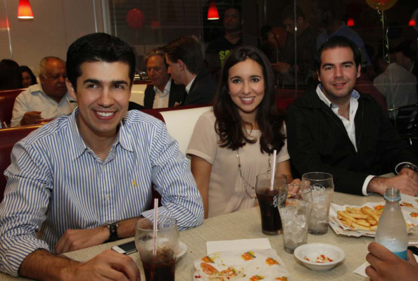 Apertura de Johnny Rockets
