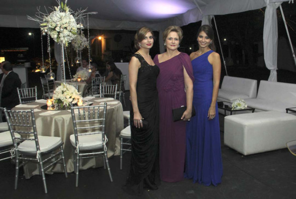 La boda de Neto Lázarus y Elisa Welchez