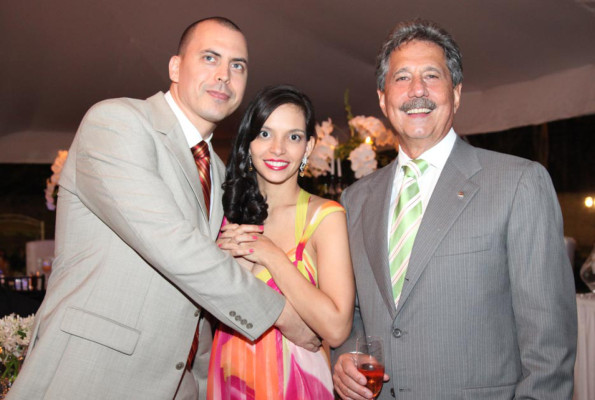 La boda de Ginette Gutiérrez y Eduardo Waddington
