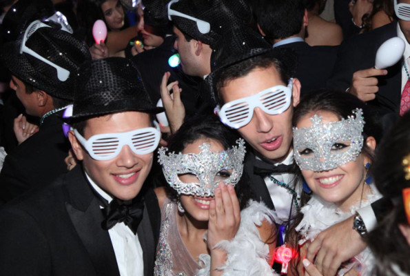 La prom de la Escuela Americana