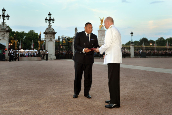 Londres celebra nacimiento del príncipe
