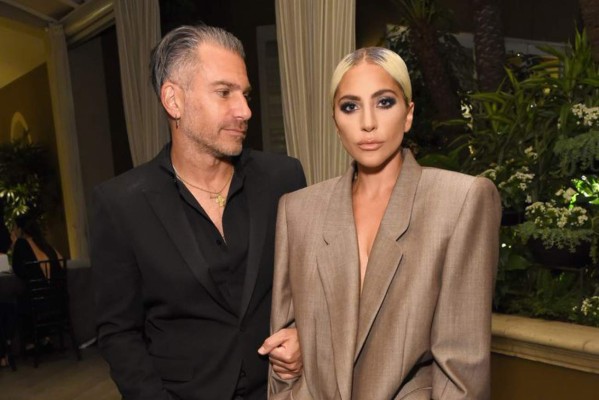 Lady Gaga confirma su compromiso con Christian Carino