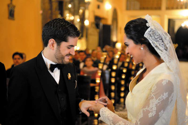 La boda de Atenas Hernández y Juan Merino