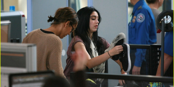 Madonna molesta con Lourdes