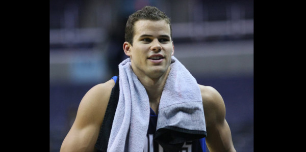 Abuchean a Kris Humphries