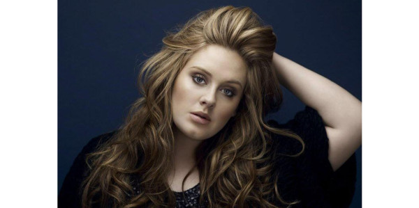 Adele niega rumores sobre boda secreta