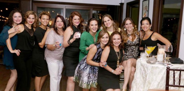 Fabiola Castejón, Karla Ayala, Carmen Rodezno, Johana Ramos, Waldina Fernández, Male Matute, Ana Crespo, Carmen Racciatti, Karen Chang, Vanessa Rojas y Marisol Membreño.