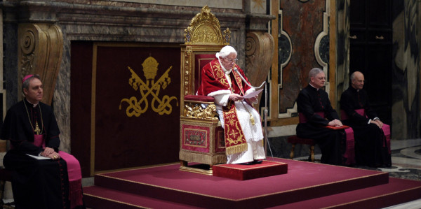 Termina pontificado de Benedicto XVI
