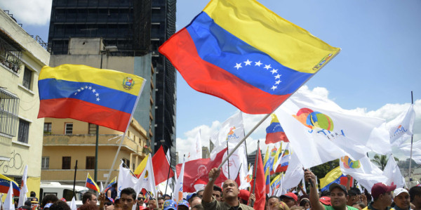 La tarde de este martes el líder opositor Leopoldo López se entregó a la policía venezolana tras realizar un mitin.