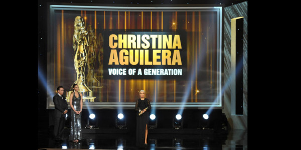 Premios Alma resalta a Christina Aguilera