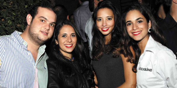 Gustavo Hilsaca, Cristina García, Pammie Marinkays y Adriana Corrales