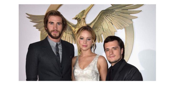 La joven de 24 años, quien interpreta a Katniss Everdeen, posó al lado de Liam Hemsworth y Josh Hutcherson, compañeros de reparto en la saga basada en las novelas de Suzanne Collins.