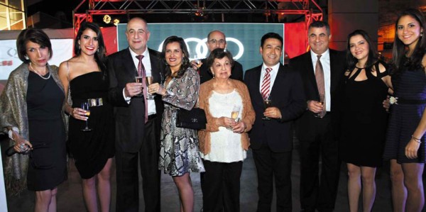 Georgette, Sophie, Taufic, Ericka, Lidia y George Andonie , Gerardo Castillo,representante de Audi para América Latina y el Caribe, Juan, Ana y Marcela Andonie